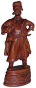 Казак с трубкой, деревянная скульптура, Резьба по дереву. Сувенирная продукция. Бизнес сувенир. Оригинальный  подарок в традициях народных промыслов Украины. (24.6 КБ)